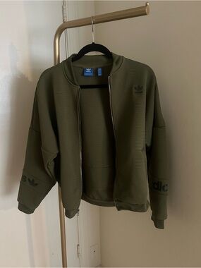 Adidas Originals Olive Green Cropped Bomber Jacket Zip Up Oversized | Size M